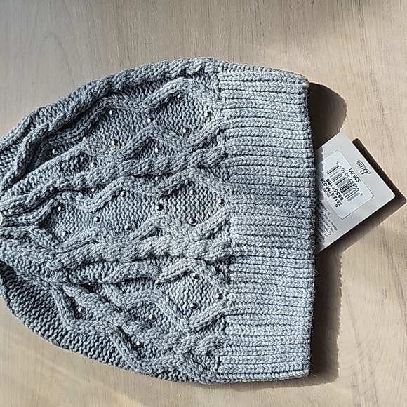 G H Bass & Co NWT Gray cable knit, metallic studded beanie hat - Picture 3 of 6